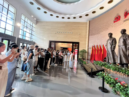 桑植百名教师走进长沙历史博物馆 在红色记忆中汲取教育奋进力量