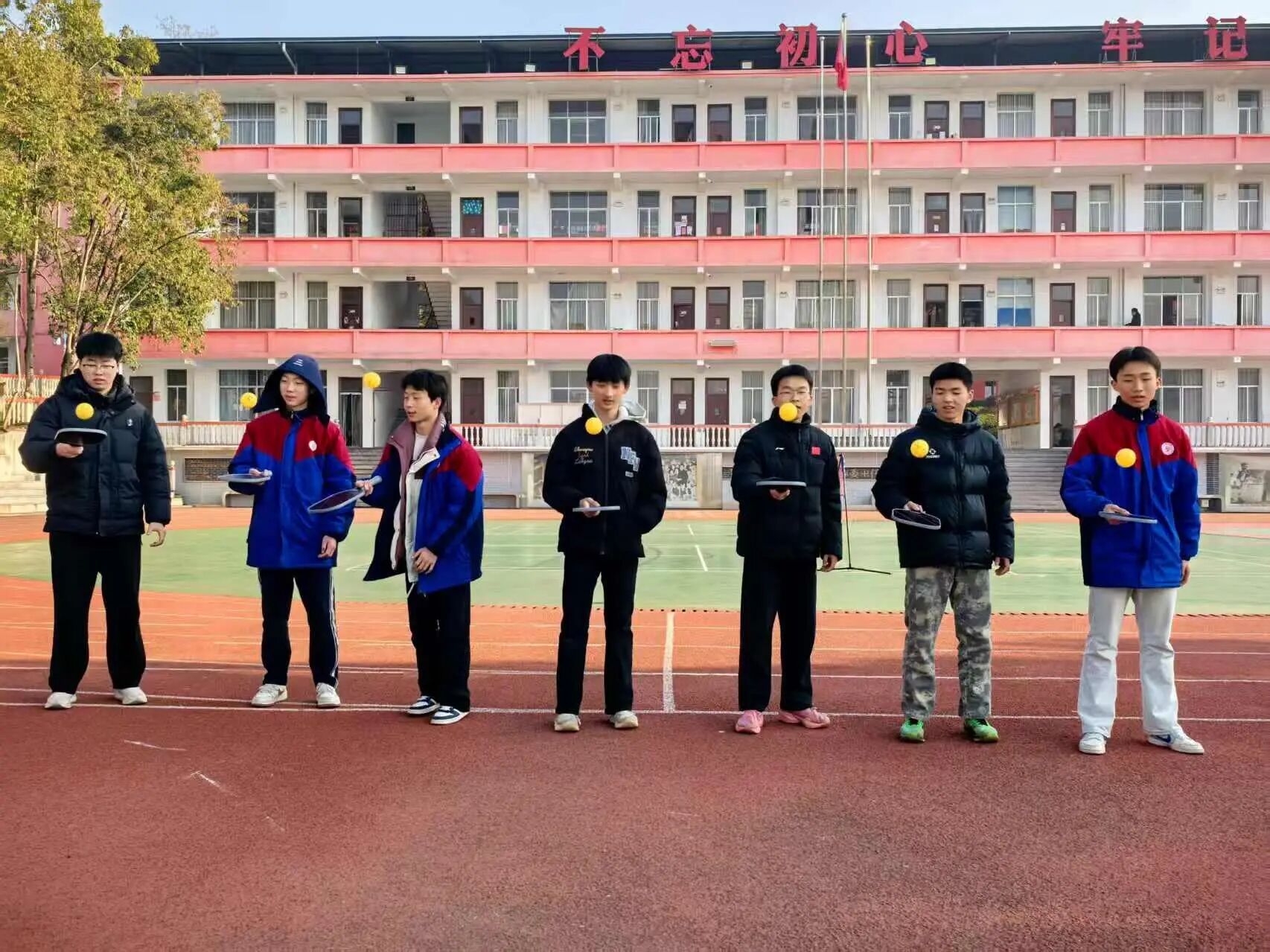 “匹克球进校园”活动走进贺龙中学 师生体验新兴运动魅力