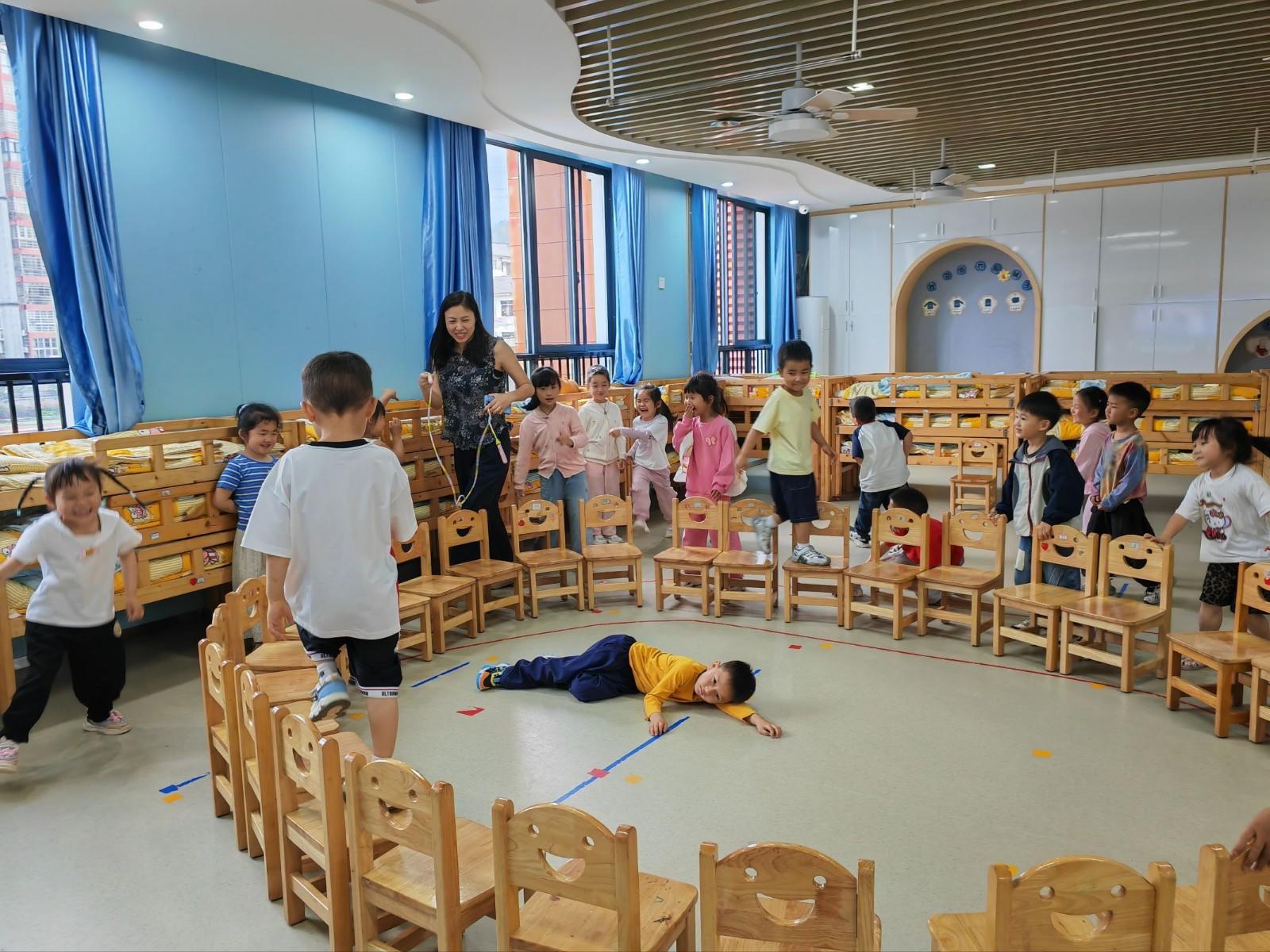 桑植县党政机关幼儿园创新分层教育模式 织密幼儿防溺水安全网